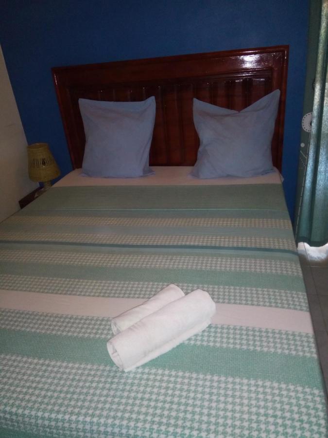 Chez Coumba Et Daniel Bed & Breakfast Saly Portudal Ngoại thất bức ảnh
