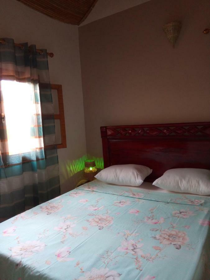 Chez Coumba Et Daniel Bed & Breakfast Saly Portudal Ngoại thất bức ảnh