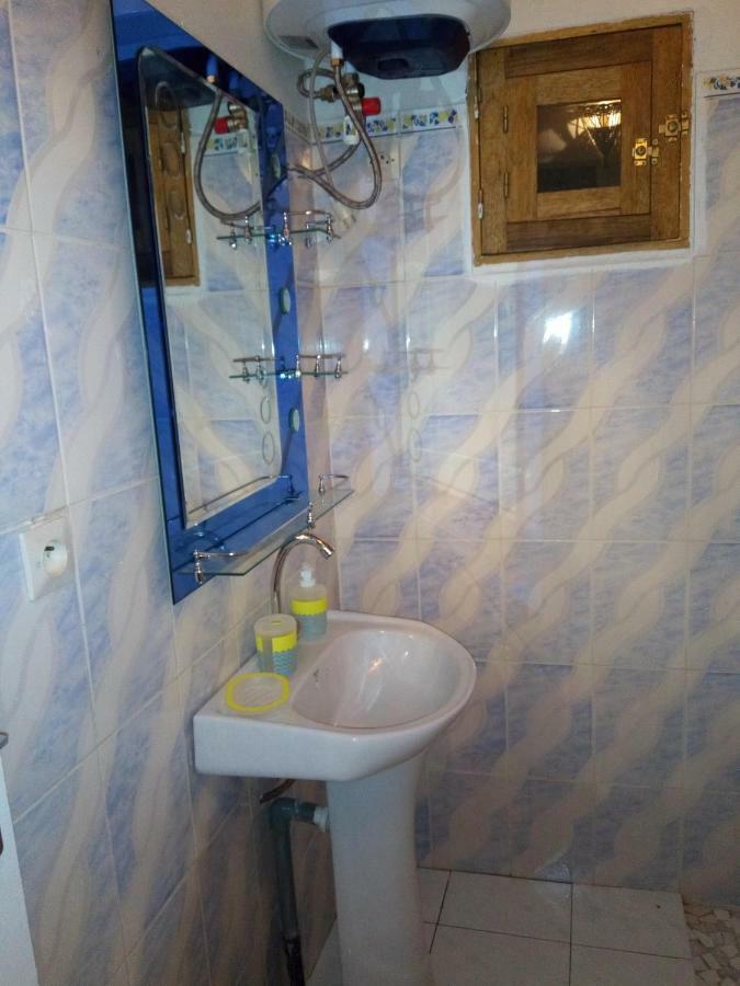 Chez Coumba Et Daniel Bed & Breakfast Saly Portudal Ngoại thất bức ảnh