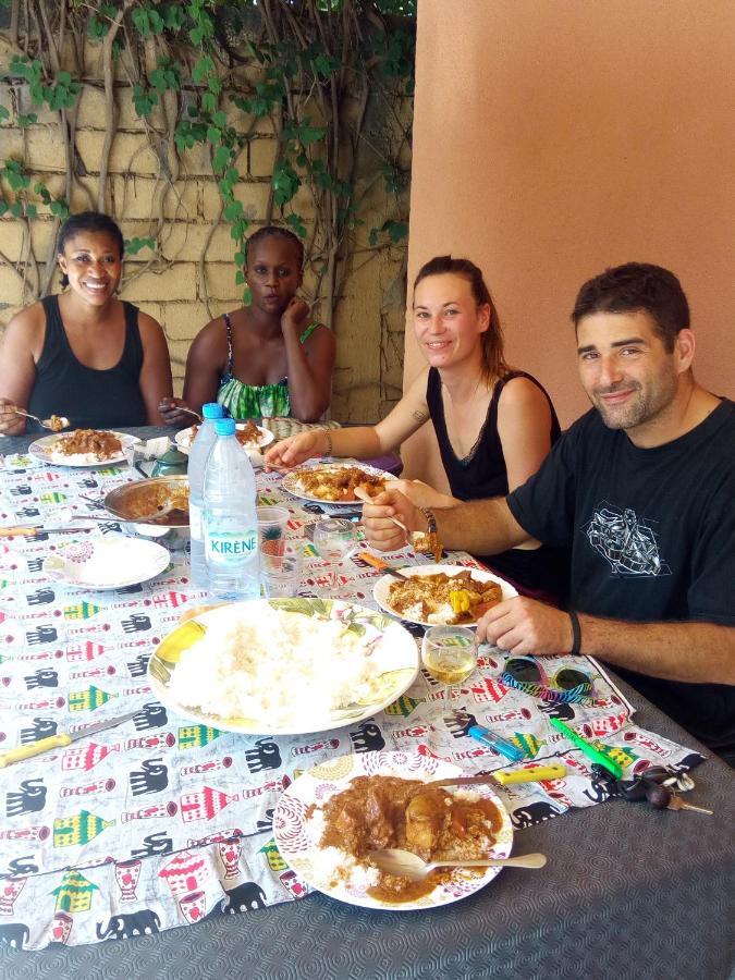 Chez Coumba Et Daniel Bed & Breakfast Saly Portudal Ngoại thất bức ảnh